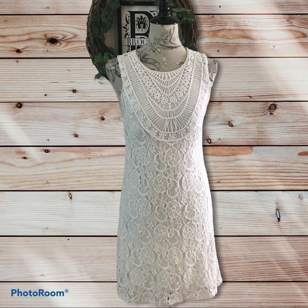 𝅺xhilaration Off White Lace Dress M
